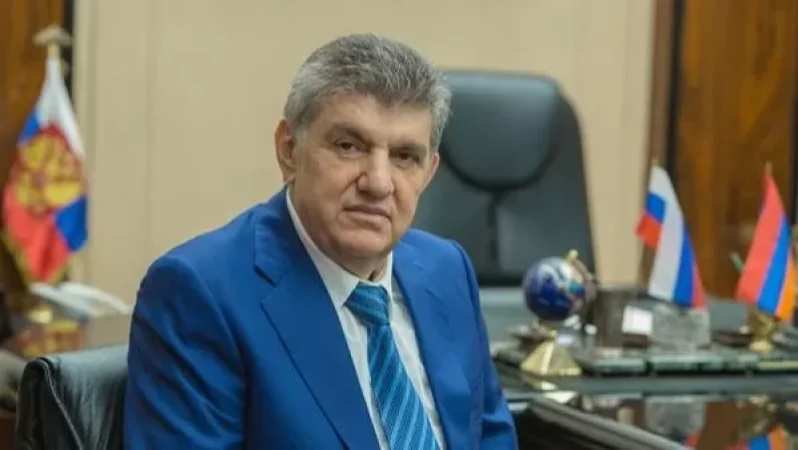 Ծիծաղելի է մտածել, որ նա հայերին կարող է վախեցնել իր «երկաթե բռունցքով». Արա Աբրահամյանը՝ Ալիևին