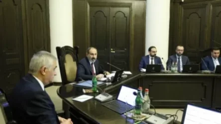 «Հրապարակ». Փաշինյանը բոլորին հրահանգել է Ամանորը նշել Հայաստանում