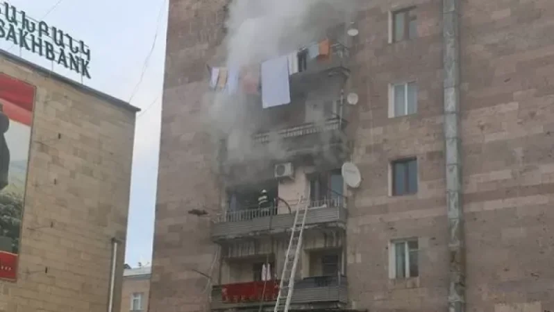 Photos: Citizen Dies in Fire at Residential Building in Stepanakert