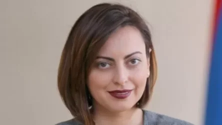 Լենա Նազարյանը՝ իր դիմանկարով լուսանկարի մասին