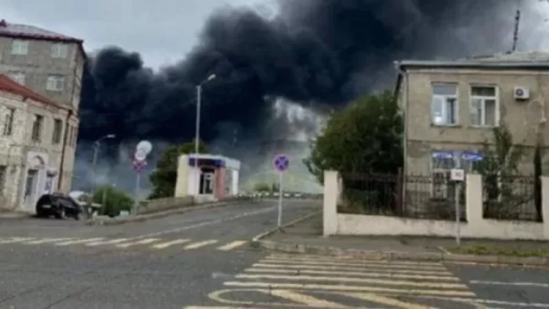 Բնակչությանը հորդորում եմ հանգստություն պահպանել. Արտակ Բեգլարյանը՝ Ստեփանակերտում հնչած պայթյունների մասին