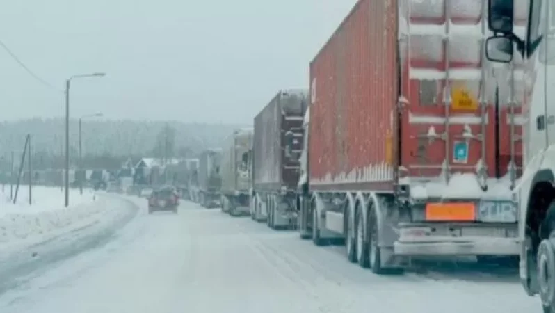 Լարսը փակ է բոլոր մեքենաների համար