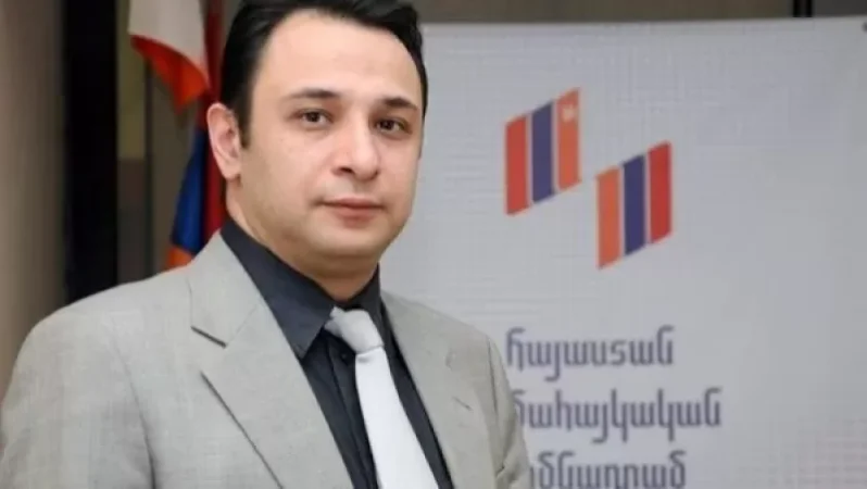 Մեզ դրդելու են դեպի Արցախի հարցի լուծման փուլային տարբերակին`  այսպես կոչված Լավրովի պլանին. Արա Վարդանյան