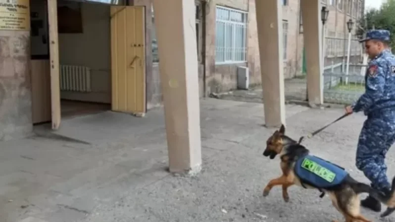 ՀՐԱՏԱՊ. Երևանի դպրոցներից մեկում պայթուցիկ սարք կա