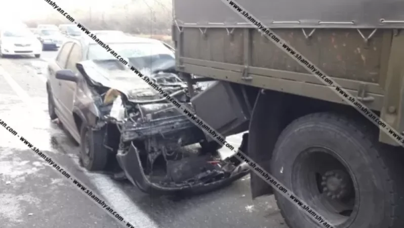 Խոշոր ավտովթար.31-ամյա վարորդը Opel-ով մխրճվել է ЗИЛ-ի մեջ. կա վիրավոր