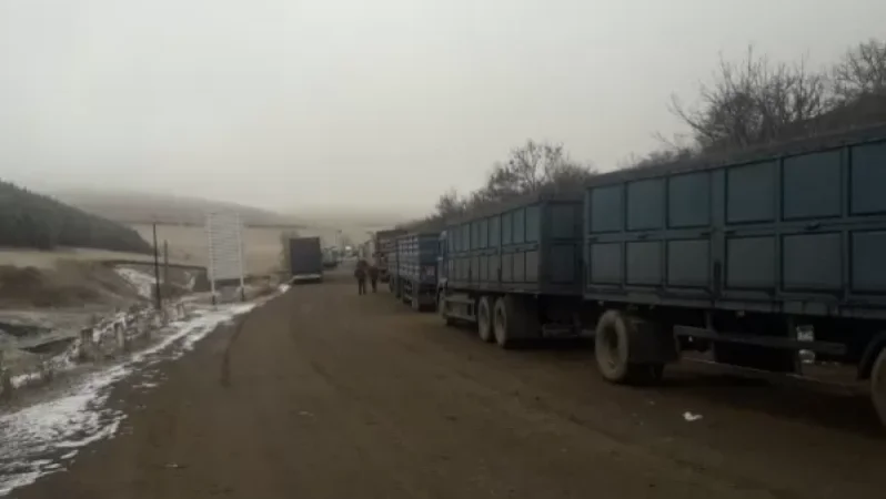 Մաքսատանը չեն աշխատում. Գոգավանի անցակետում վրացական կողմից 4 օր է 200 մեքենա է կանգնած