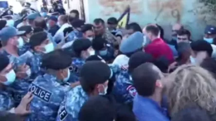 Թեժ իրավիճակ Ամուլսարում. բախումներ և ծեծկռտուք