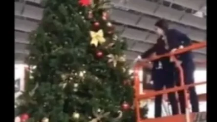 ՏԵՍԱՆՅՈՒԹ.  «Զվարթնոց» օդանավակայանում արդեն ամանորյա տրամադրություն է