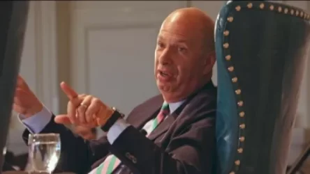 ԵՄ-ում ԱՄՆ-ի դեսպանին մեղադրել են սեռական ոտնձգությունների մեջ