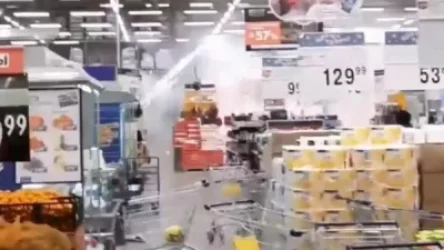 Տոմսկի հիպերմարկետներից մեկում հրդեհ է բռնկվել հրավառության պատճառով