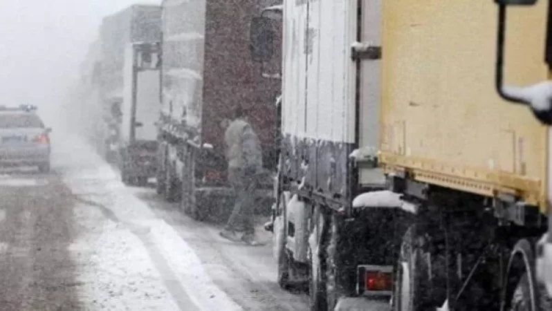 ՀՀ տարածքում կան փակ և դժվարանցանելի ավտոճանապարհներ, Լարսի ՌԴ կողմում կուտակվել է 340 բեռնատար