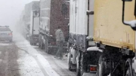 ՀՀ տարածքում կան փակ և դժվարանցանելի ավտոճանապարհներ, Լարսի ՌԴ կողմում կուտակվել է 340 բեռնատար