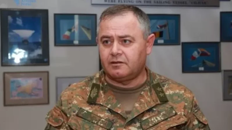 Արտակ Դավթյանն ու Արշակ Կարապետյանը հայհոյել և աթոռ են նետել միմյանց վրա. մանրամասներ. «Ժողովուրդ»