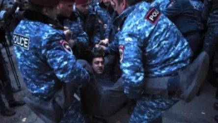 Արայիկ Հարությունյանի հրաժարականը պահանջող 22 ցուցարար բերման է ենթարկվել