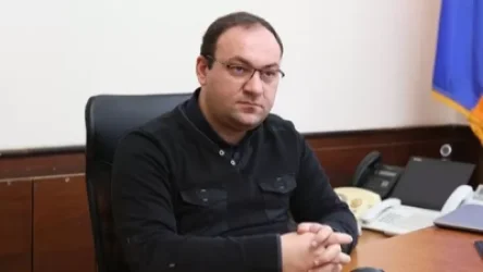 Դատարանների մուտքը փակելու ընթացքում ոստիկանությունը «սատարում» էր, այսօր բերման ենթարկում. Արսեն Բաբայան