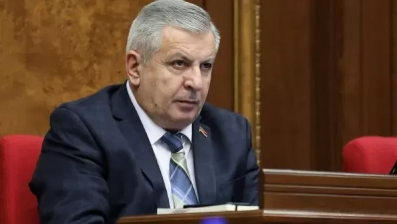 Հայաստանի սահմանամերձ շրջանների բնակիչներին անհրաժեշտ է զինել. Սերգեյ Բագրատյան