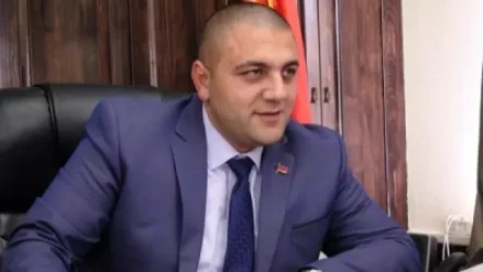 Քոչարյանի՝ Գյումրի ծաղկեպսակ ուղարկելը դարձել է հաշիվ պարզելու, ծեծի ու սպառնալիքի թեմա. պատգամավոր