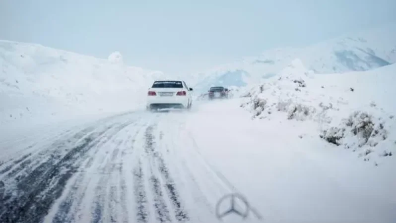 Գեղարքունիքի մարզի բոլոր ճանապարհներին տեղ-տեղ առկա է մերկասառույց․ Լարսը փակ է