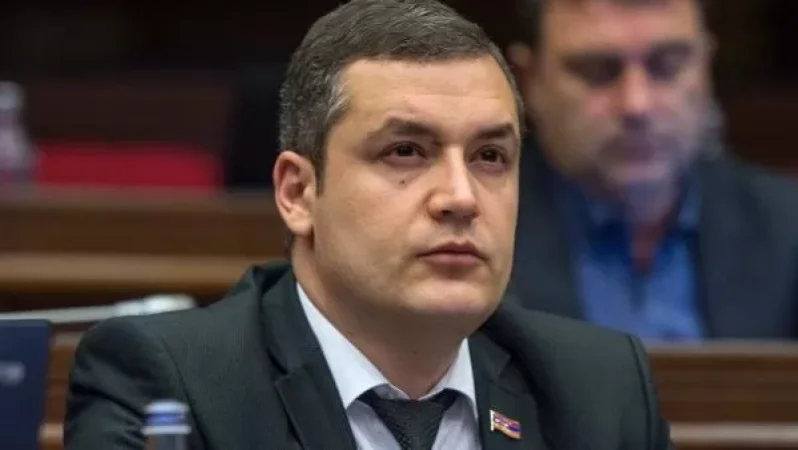 Ուրիխանյանն առաջարկում է պատգամավորների ծախսերից ամսական 50 հազարական դրամները փոխանցել «1000 դրամերի» հիմնադրամին