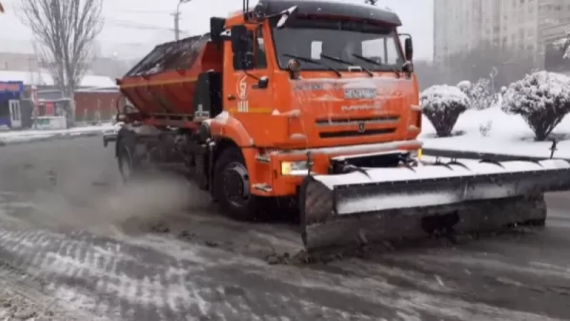 Օդում ձյունը որսալուն տեխնոլոգիային դեռ չեն տիրապետում, սակայն ձյունը մաքրվում է