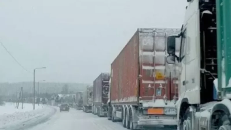 Լարսը փակ է. ռուսական կողմում  730 բեռնատար կա կուտակված