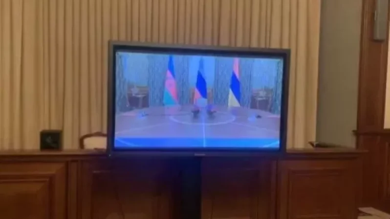 Ռուսաստանի, Ադրբեջանի և Հայաստանի արտաքին գործերի նախարարների բանակցությունները դադարեցվել էին մեկնարկից մոտ մեկ ժամ անց