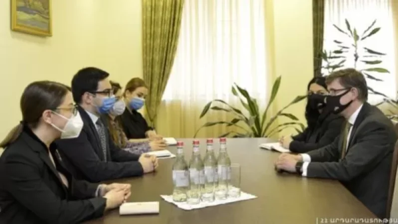 Ռուստամ Բադասյանն ընդունել է Նիդերլանդների դեսպանին