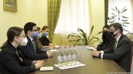 Ռուստամ Բադասյանն ընդունել է Նիդերլանդների դեսպանին