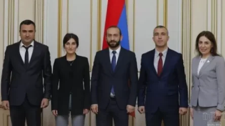 ԱԺ նախագահն ընդունել է Կոռուպցիայի կանխարգելման հանձնաժողովի անդամներին