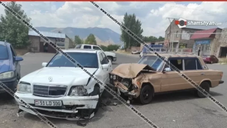 Կոտայքի մարզում բախվել են Mercedes-ն ու ВАЗ 2106-ը. կա վիրավոր