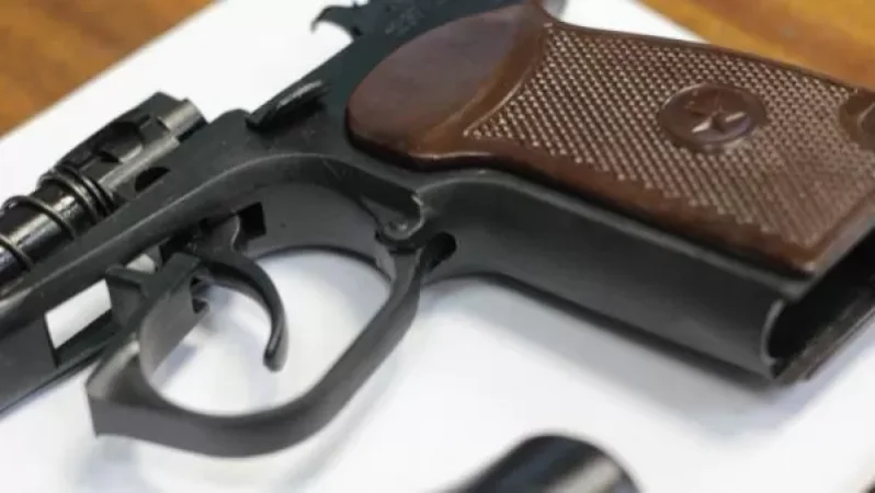 Ստեփանակերտում ավտոմեքենայի մեջ հայտնաբերվել է տղամարդու դի՝ գլխի հատվածում հրազենային վնասվածքով