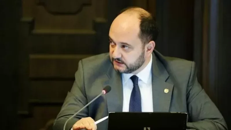 Հերթական կեղծիքի հերքումը թվերով՝ հայագիտության դեմ «արշավի» վերաբերյալ.Արայիկ Հարությունյան