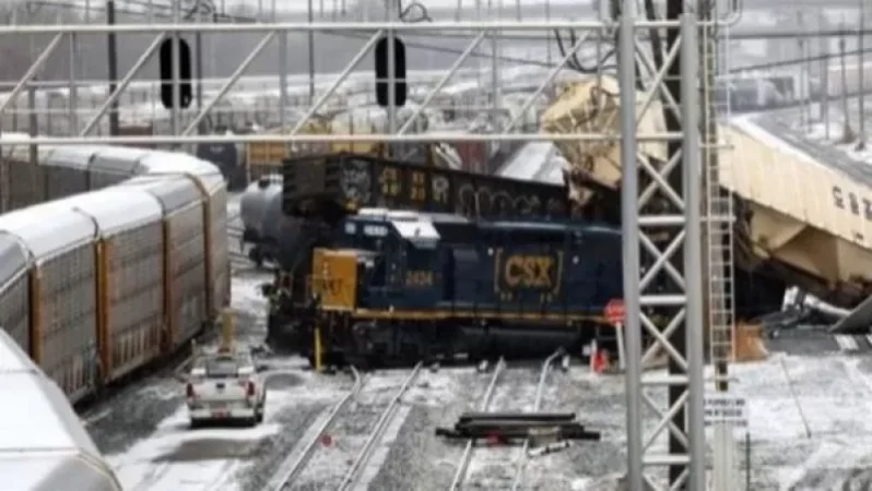 ԱՄՆ-ում բեռնատար գնացքի 7 վագոն դուրս է եկել ռելսերից․ քաղաքի փողոցները ողողվել են դիզելային վառելիքով