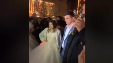 ՏԵՍԱՆՅՈՒԹ․ Վանաձորի քաղաքապետը հենց տոնածառի լույսերի ներքո շնորհավորեց նորապսակներին