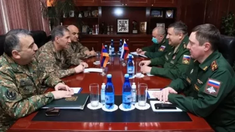 Russian Military Delegation Arrives in Armenia