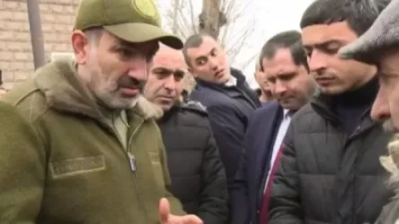 ՏԵՍԱՆՅՈՒԹ․ Գիտեմ, որ հերթ են ծախում, բան են անում․ վարչապետը՝ Գյումրիում