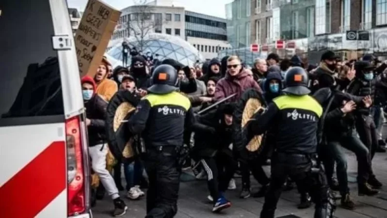 Ամստերդամում բողոքի ակցիաներ են. ցուցարարները քարեր ու պայթուցիկներ են նետել ոստիկանների ուղղությամբ. կան ձերբակալվածներ