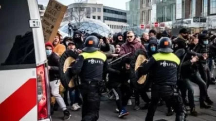 Ամստերդամում բողոքի ակցիաներ են. ցուցարարները քարեր ու պայթուցիկներ են նետել ոստիկանների ուղղությամբ. կան ձերբակալվածներ