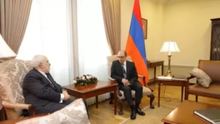 Մեկնարկել է Արա Այվազյանի և Մոհամմադ Ջավադ Զարիֆի առանձնազրույցը