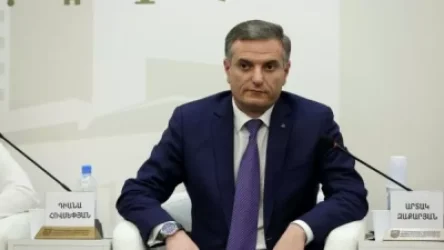 Վտանգված է նաև Հայաստանի տարածքային ամբողջականությունը. Արտակ Զաքարյանը` Զարիֆի հայտարարության մասին