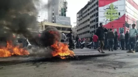 ՏԵՍԱՆՅՈՒԹ. Լիբանանում ցուցարարները մարտական նռնակներ են նետել ոստիկանների ուղղությամբ