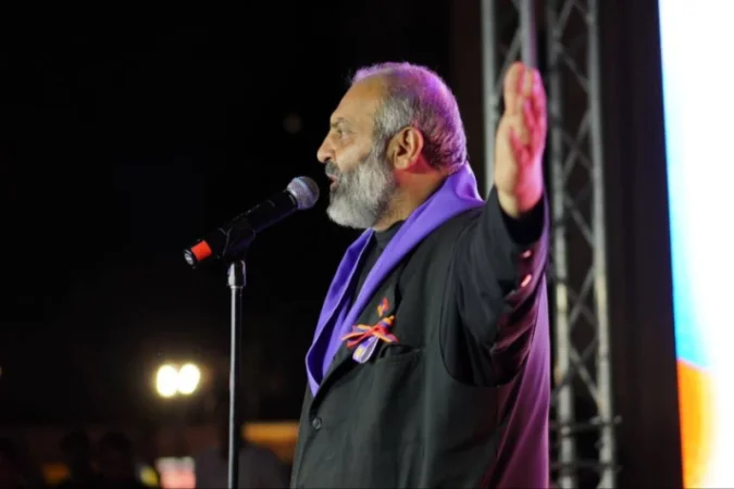 Շնորհավորում եմ հայրենիք ունեցող մարդկանց. Բագրատ սրբազան