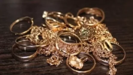 Դիմակավորված անձինք մտել են տուն,  կապել տանտիրոջը, ապա ննջասենյակից հափշտակել փող և ոսկեղեն