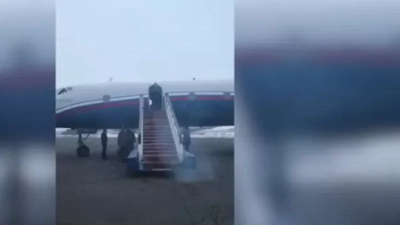 VIDEO. Armenian Captives Arrive on Muradov's Plane