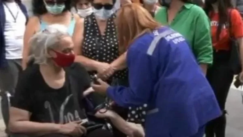 Կառավարության մոտ բողոքող՝ Եկմալյանի բնակիչներից մեկի ինքնազգացողությունը վատացավ