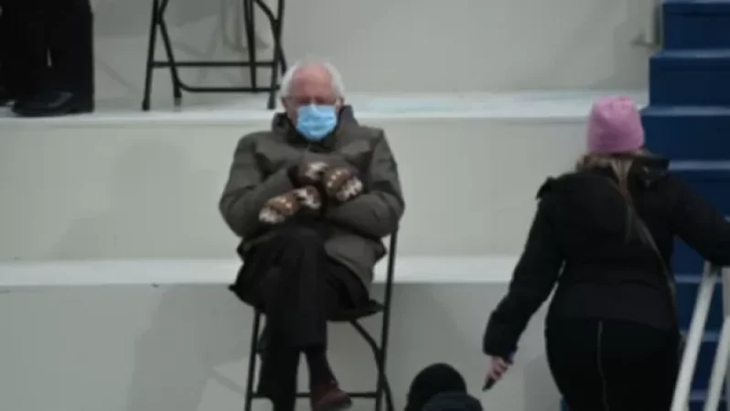 Սենատոր Բեռնի Սանդերսի՝ թաթմաններով լուսանկարը նրան գրեթե 2 մլն դոլար է բերել