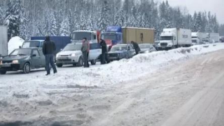 Գեղաձոր-Ծիլքար ավտոճանապարհին մերկասառույցի հետևանքով առաջացել են բեռնատարների կուտակումներ