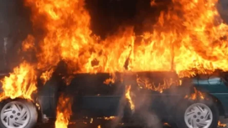 Ճակատեն գյուղի գերեզմանատանը ավտոմեքենա է այրվել