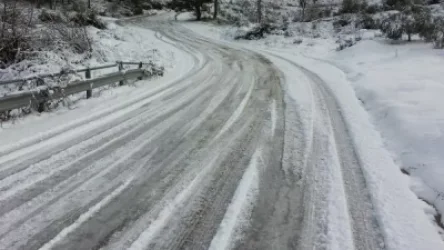 Ժամը 17։30-ի դրությամբ, Արագածի, Քաջարանի, Գավառի տարածաշրջաններում, Տիգրանաշենի ոլորաններում և Սարավանի լեռնանցքում տեղ-տեղ մերկասառույց է