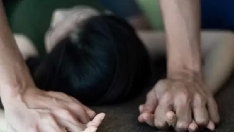 Արագածոտնի մարզում 37-ամյա կինը հայտնել է, որ ամուսինն ու սկեսրայրը փորձել են իրեն բռնաբարել